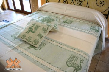 Copriletto pavoncella e pistoccu + cuscini