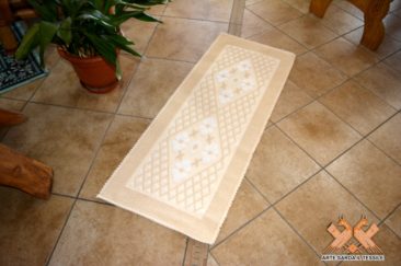 tappeto semipieno disegno margherita con rombetti
