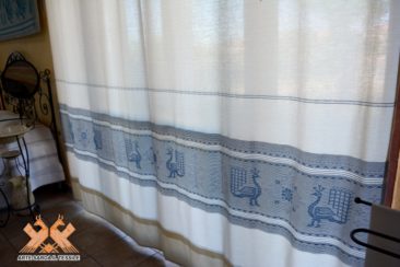 Telo tenda disegno pavoncella e pistoccu