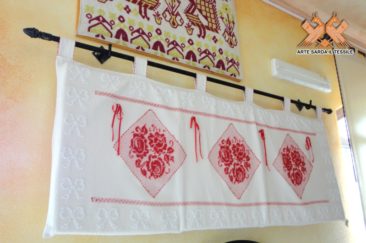 testiera matrimoniale rose a intarsio con fiocchetti
